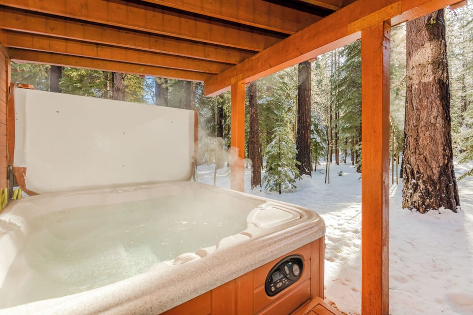 Full Size Hot Tub Off Master Queen Room