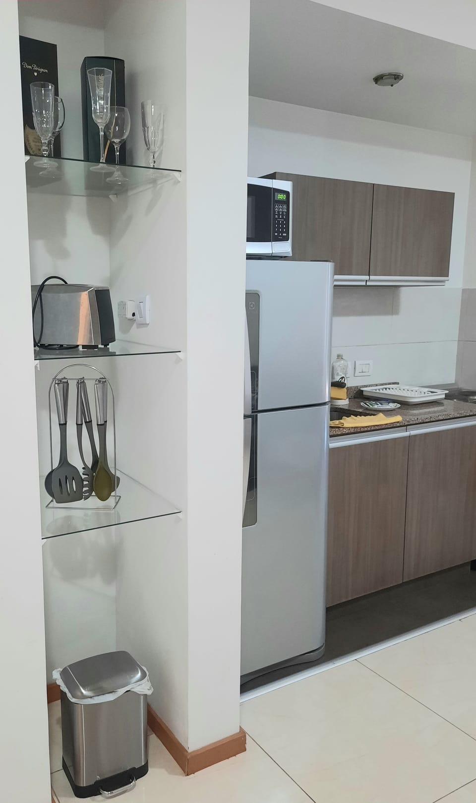 Toaster, glasses, and kitchen items