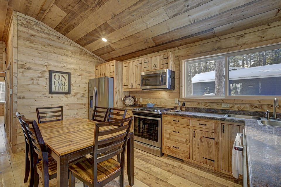 Gourmet Kitchen 