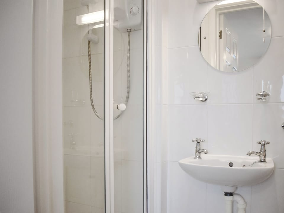 En-suite shower room | View Point, Near Torquay