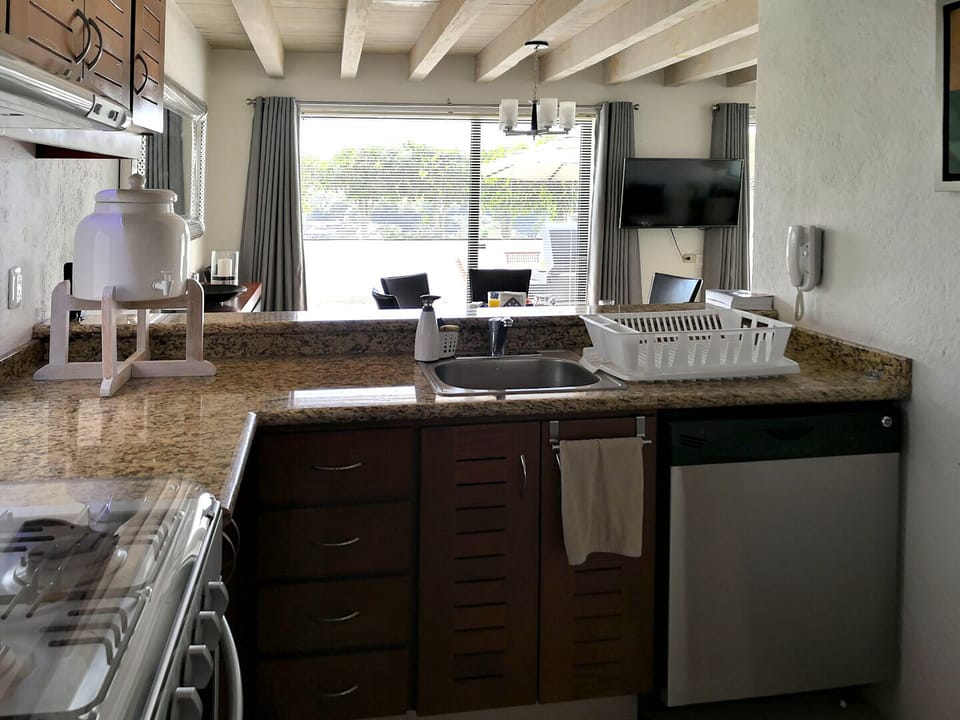 Kitchen with dishwasher