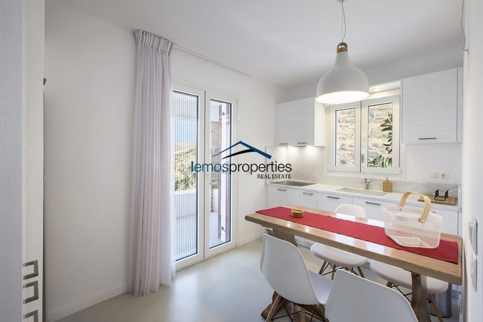 House 3: The kitchen and dining area