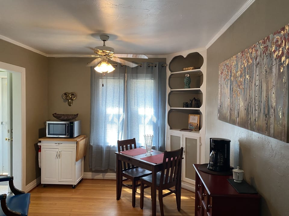 Area is easily arranged to creat dining, coffee, tea or office area! 