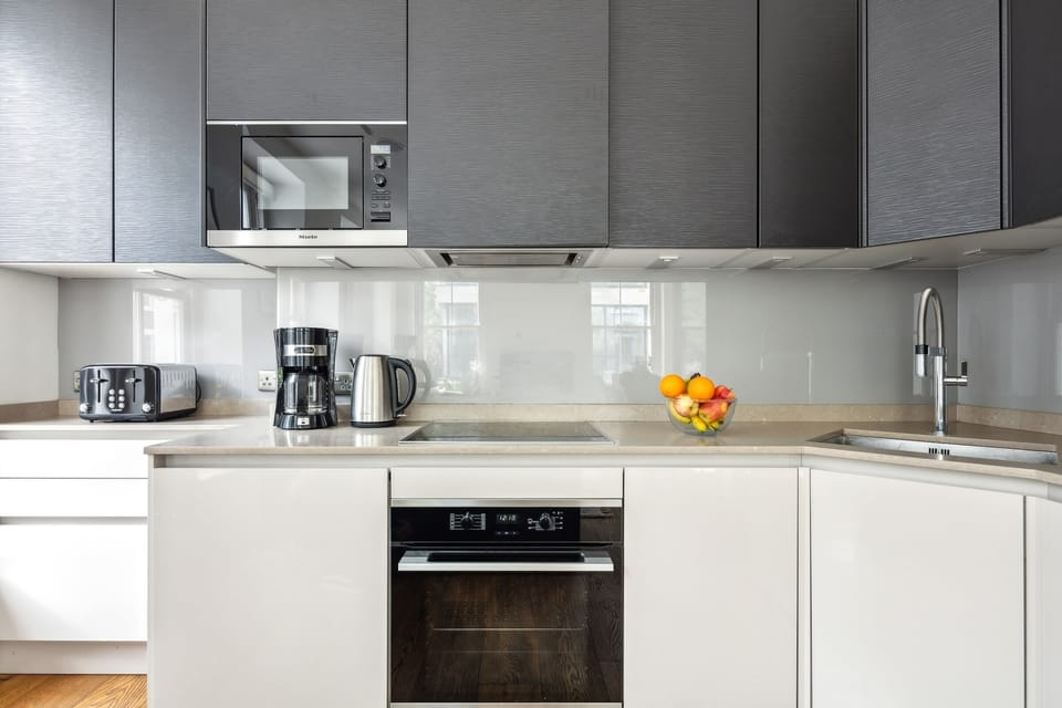 The kitchen is fully equipped to prepare a simple meal