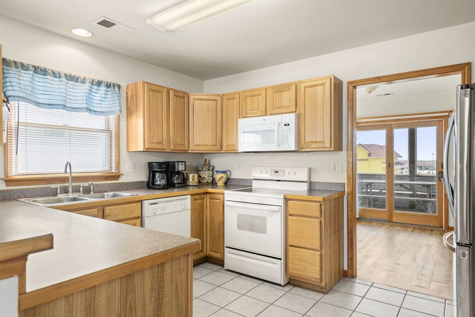 NH2700 Salty Vibes l Top Level Kitchen