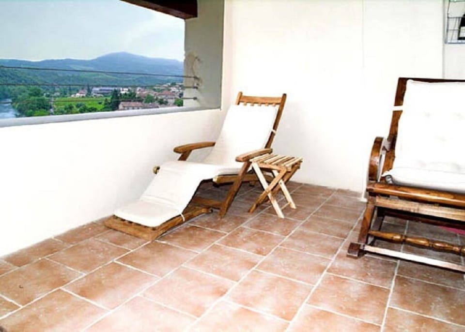 Upper balcony