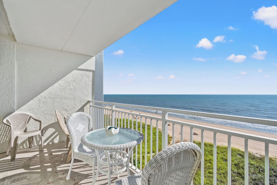 Unbelievable ocean views will coax you to spend more time outdoors.