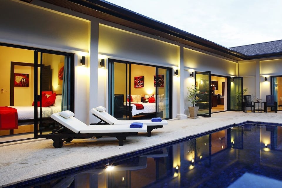 4 Bedroom Crystal Villa near Nai Harn Beach