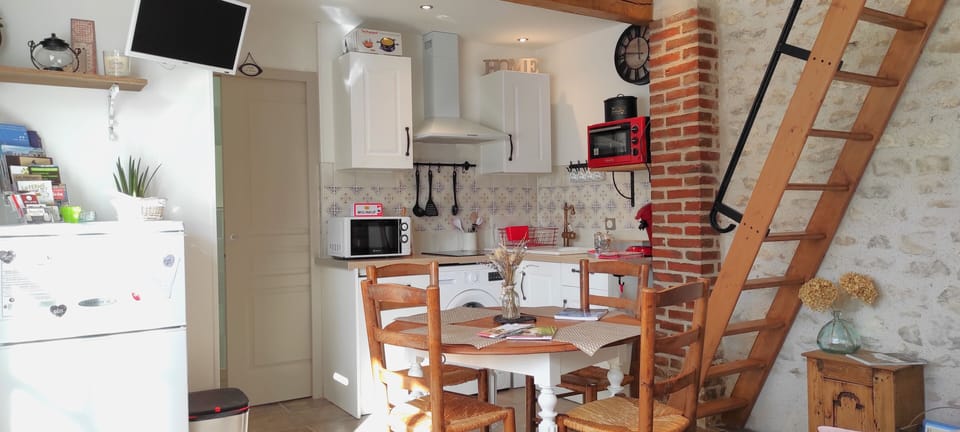 Pièce à vivre du gîte vous offrant tout le confort pour un séjour inoubliable