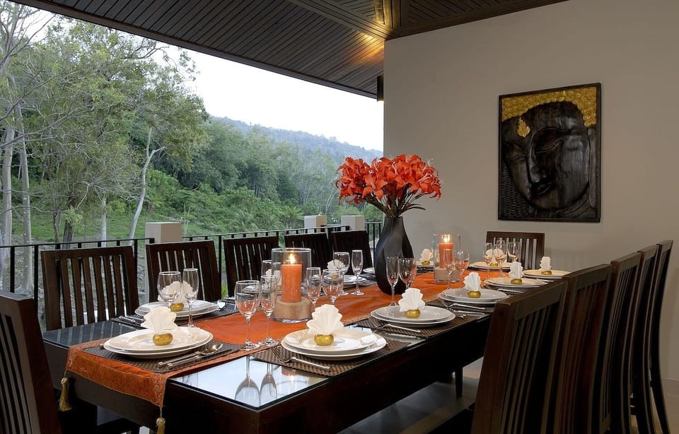 Dining Table for 12 guests