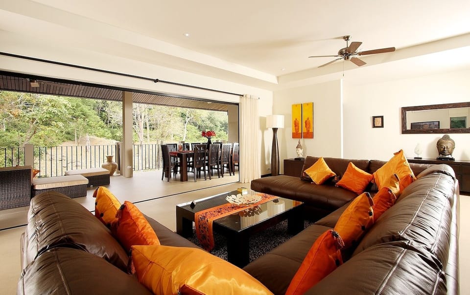 Huge Leather Sofa and Flat screen TV/DVD Player