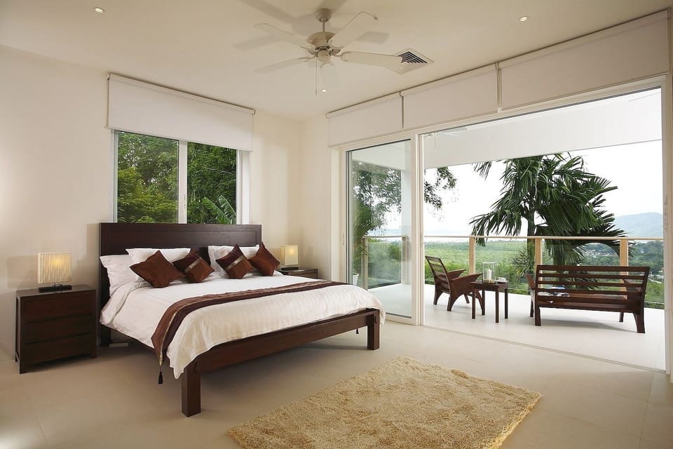 Bedroom  3 with king0sized bed and ensuite bathroom