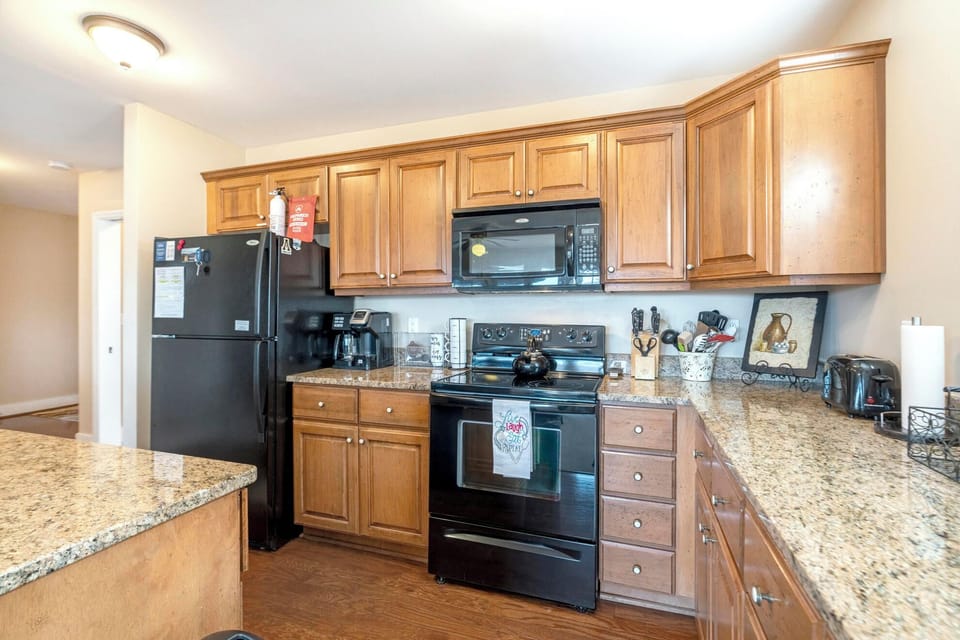 Kitchen--- Granite Counter-tops