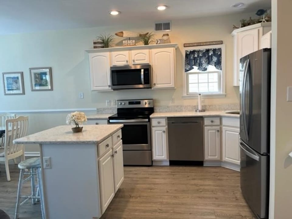 1404 West Ave 1st Floor