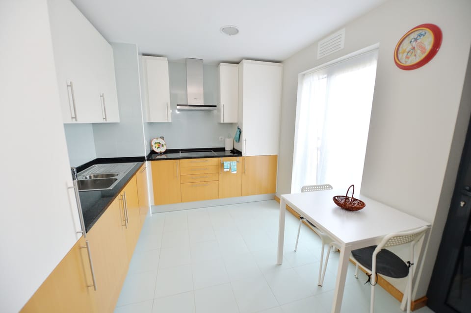 Kitchen with Breakfast nook
