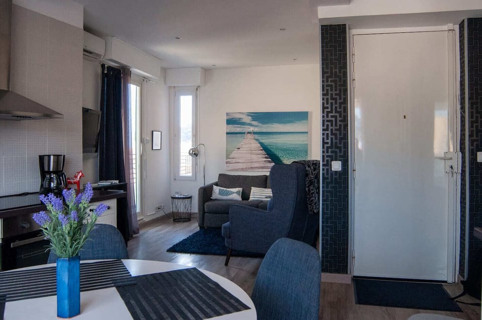 Living room/kitchen