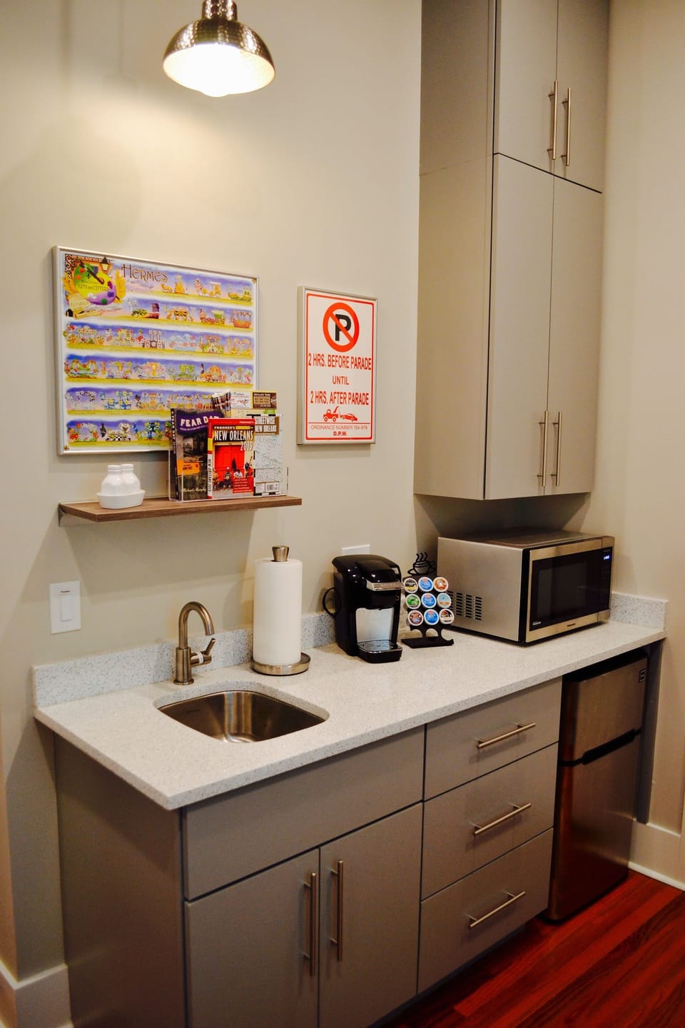 Kitchenette with amenities