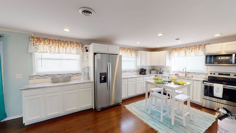 Eat in Kitchen