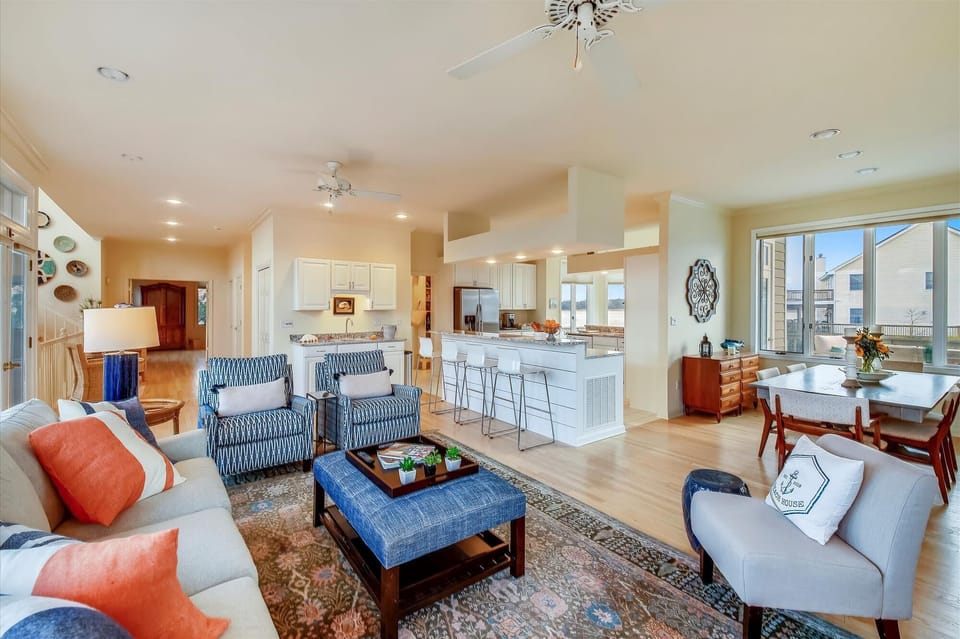 Main Level,Living Area,