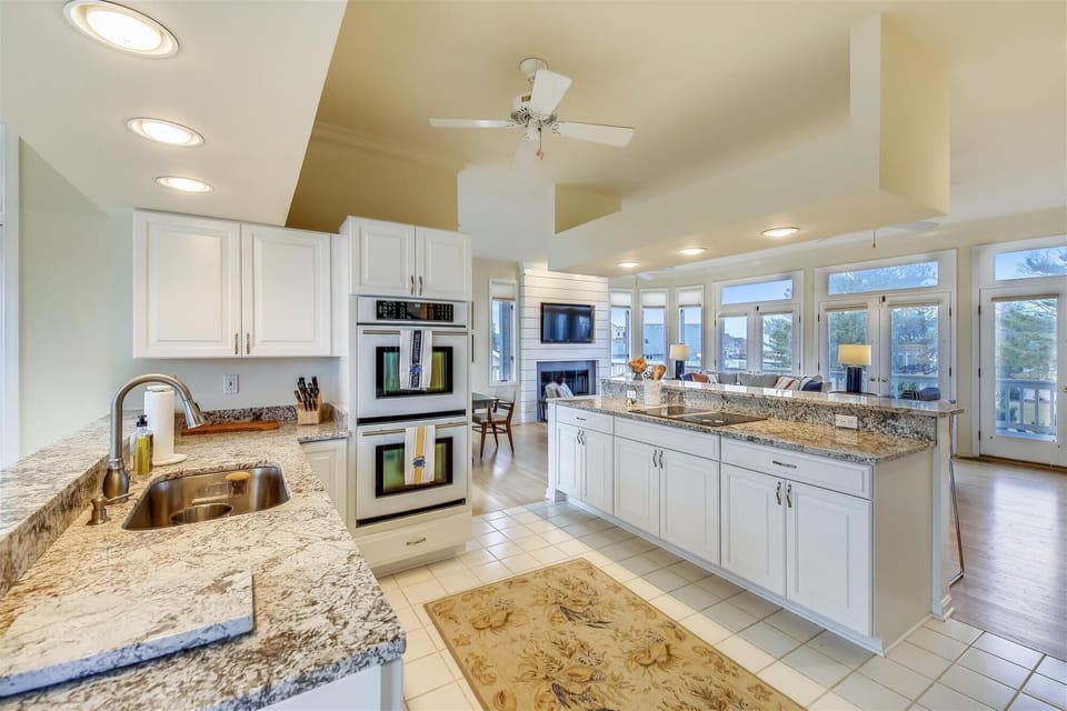 Main Level,Kitchen,