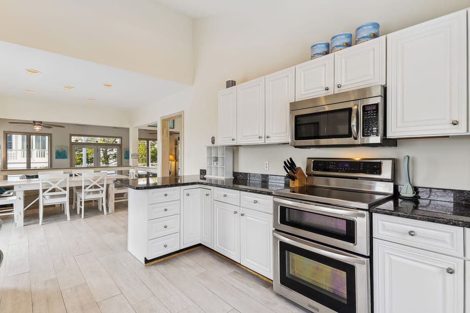 Main Level,Kitchen,