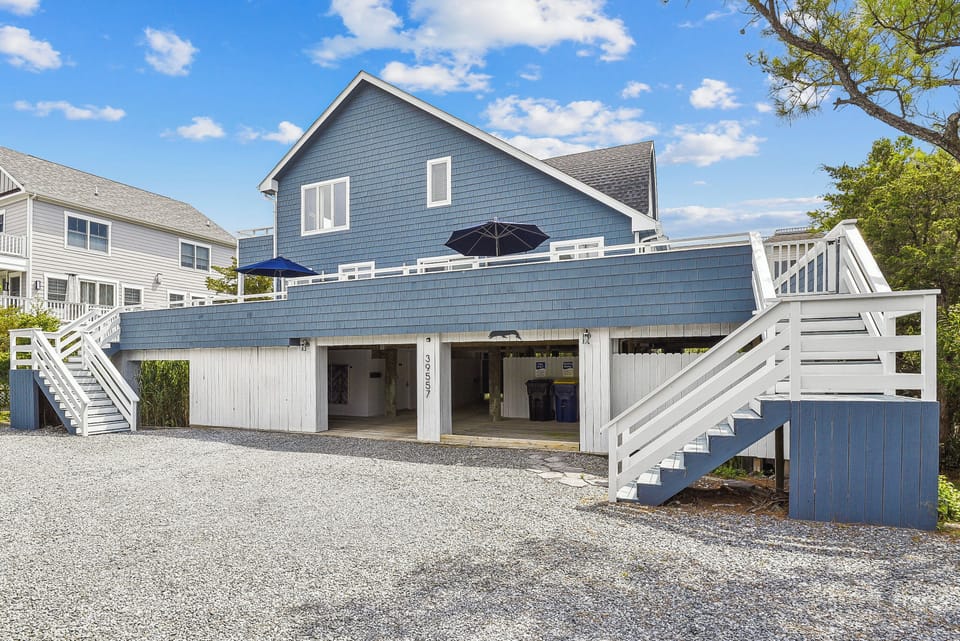 Exterior,Front Elevation,