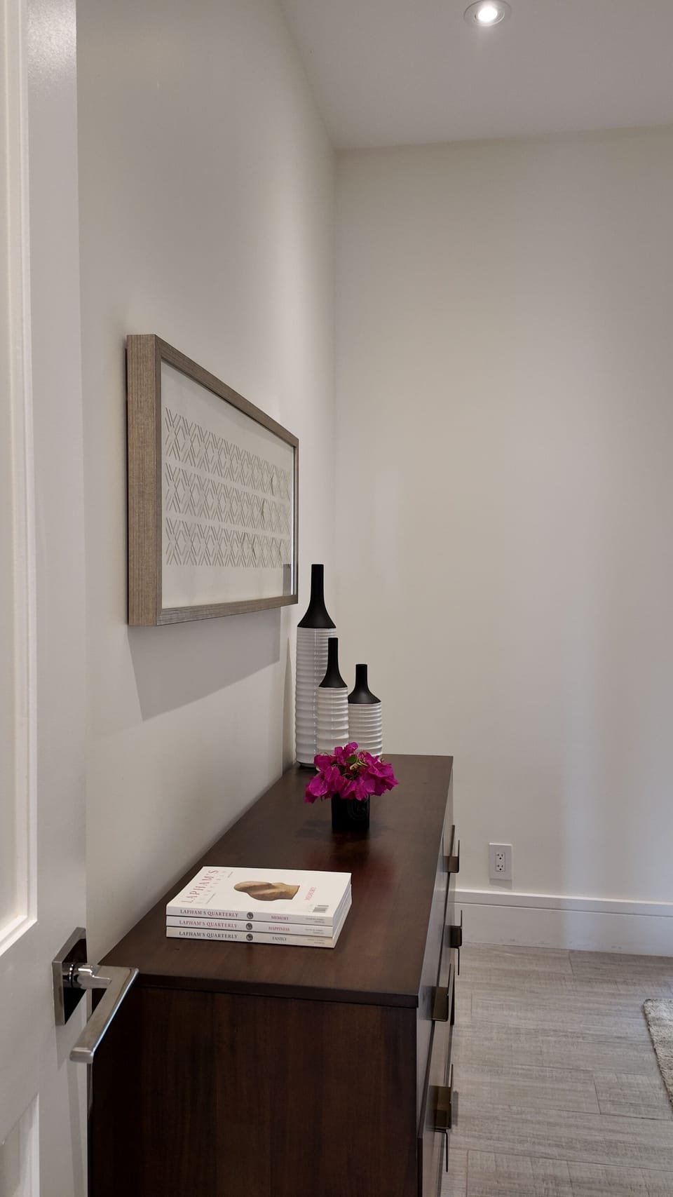 Second bedroom.