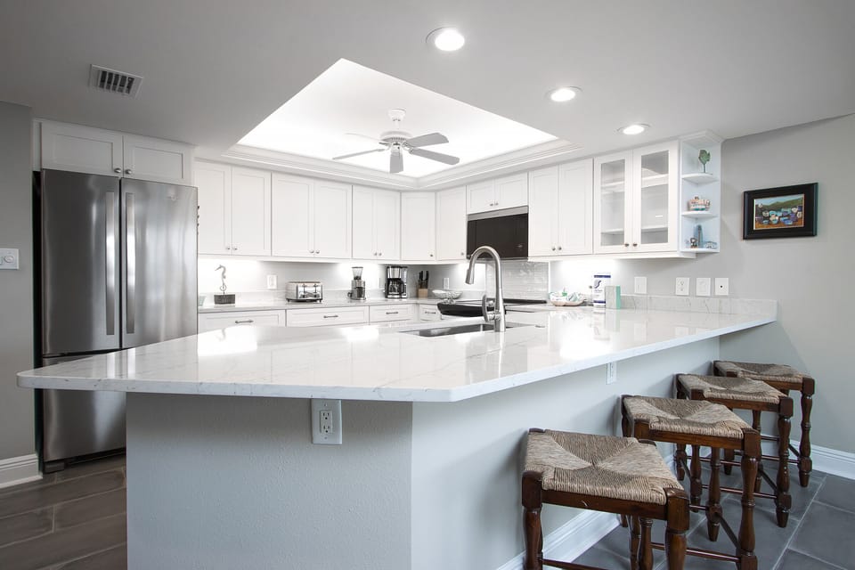Kitchen with counter seating