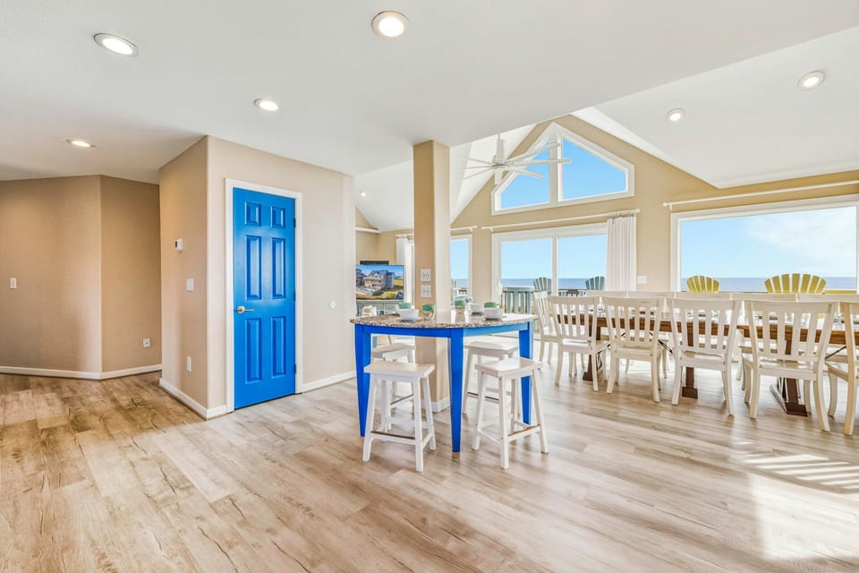Surf or Sound Realty - 920 - Leave of Absence - Kitchen -3