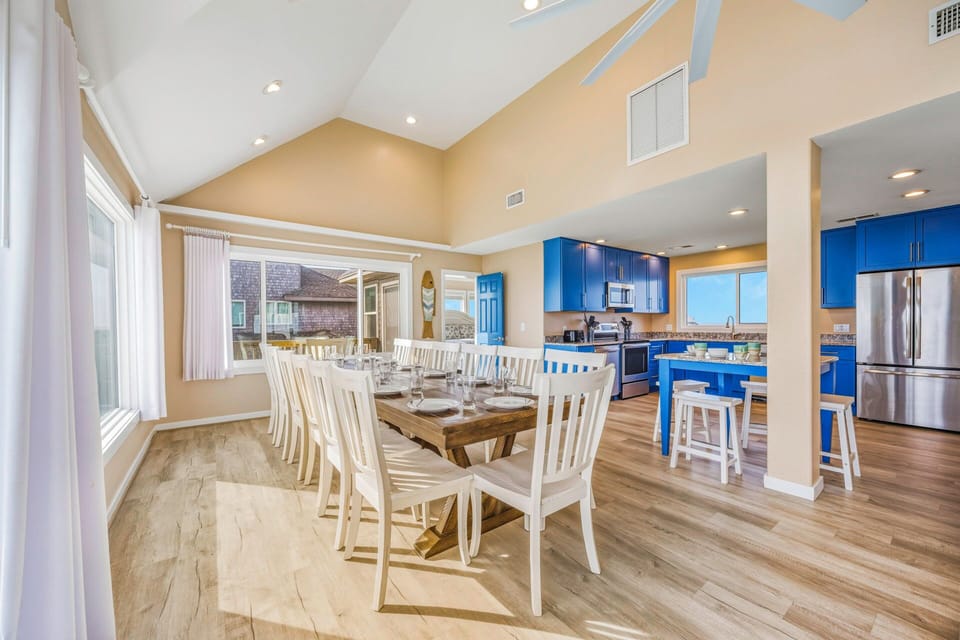 Surf or Sound Realty - 920 - Leave of Absence - Dining Area -1