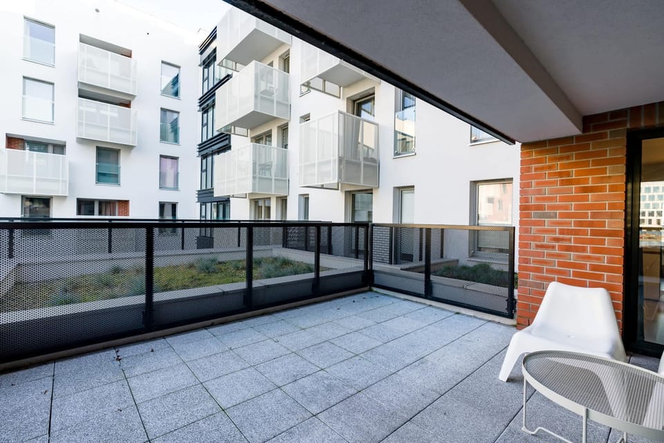 Private garden with terrace.