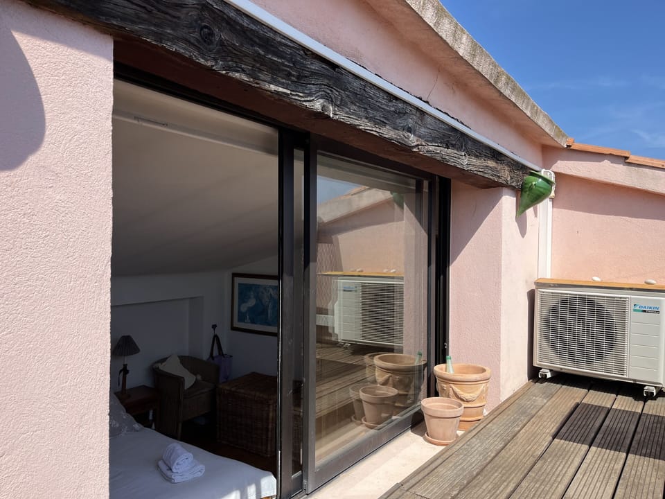  Master bedroom from terrace