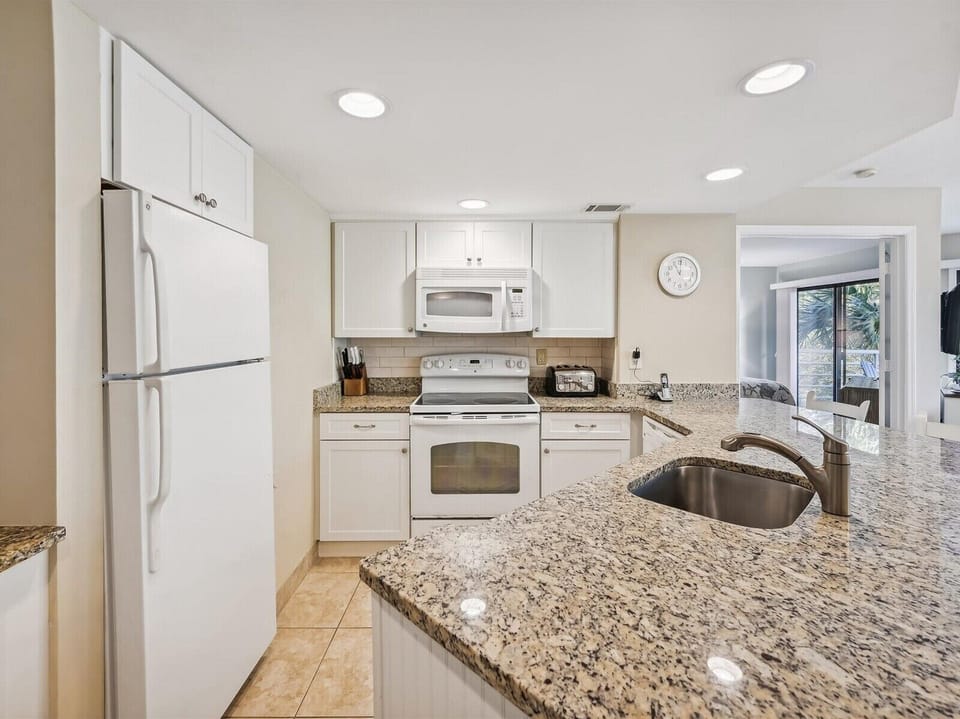 Fully Equipped Kitchen at 2316 Villamare