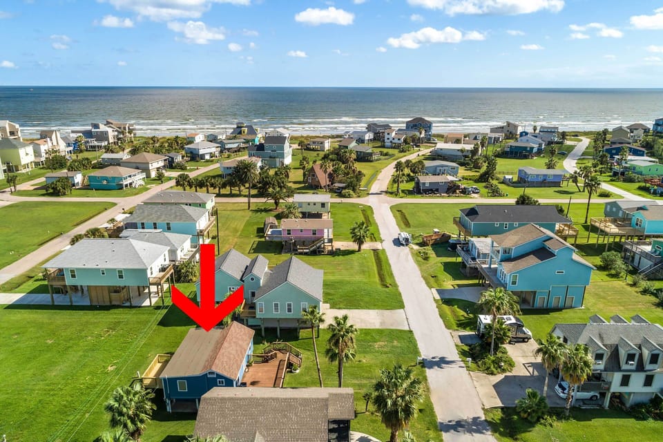 Parking | In Front of House (3 Vehicles)