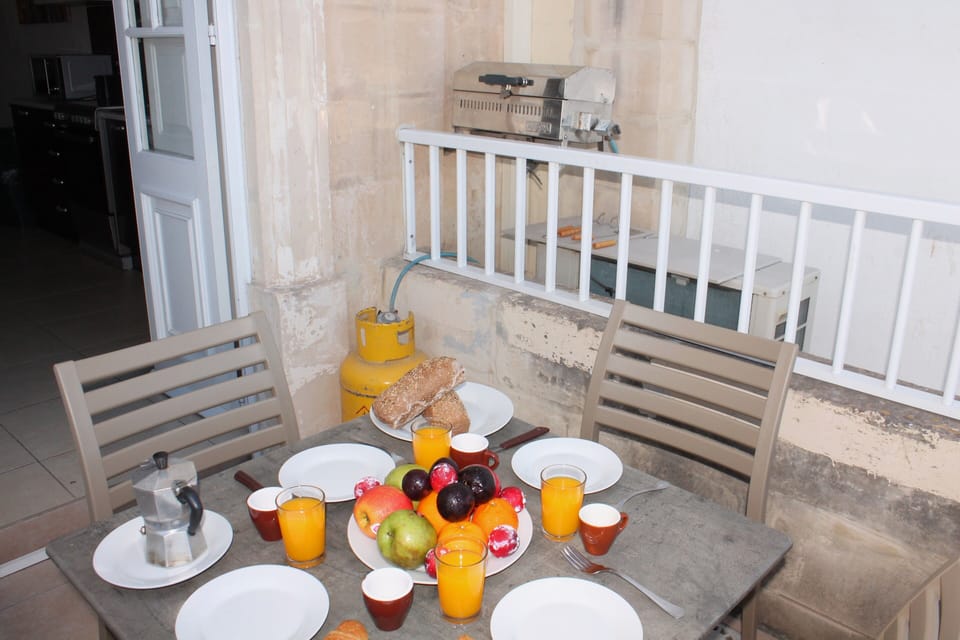 Front terrace with bbq and outdoor furniture