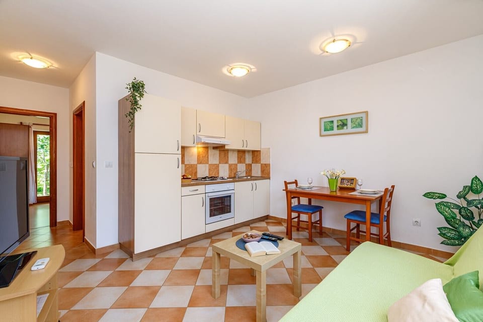 Lavanda with Terrace Lavanda A2 Apartment in Cademia ulica