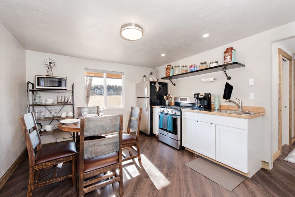 Well equipped kitchen and dining area
