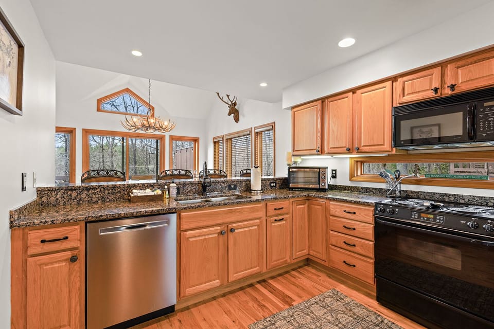 Spacious, Well Stocked Kitchen