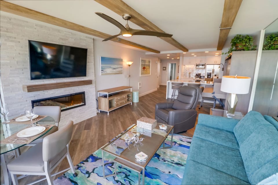 Live the luxe beach lifestyle with friends or family