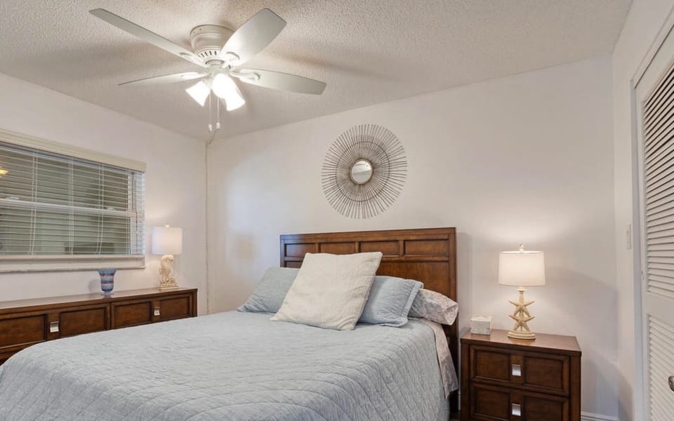 3rd Bedroom w/Queen Bed