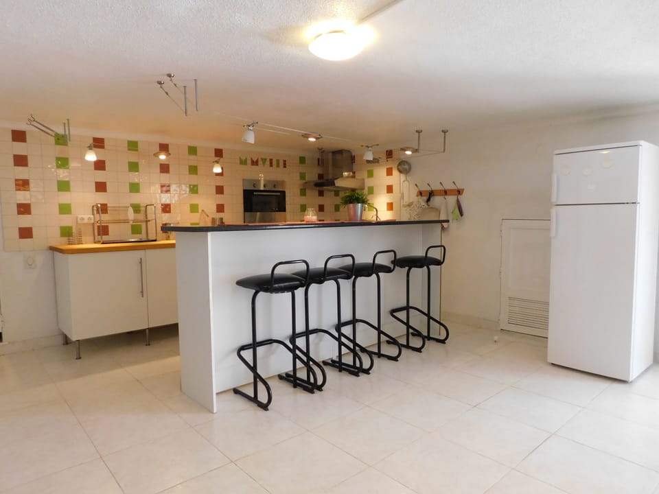  open plan kitchen  (Underbuild)