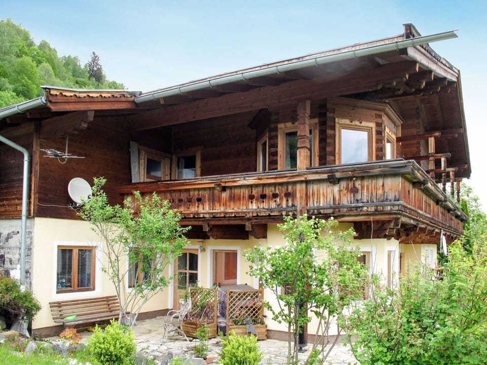 House, Property, Building, Home, Real Estate, Architecture, Cottage, Farmhouse, Balcony, Facade