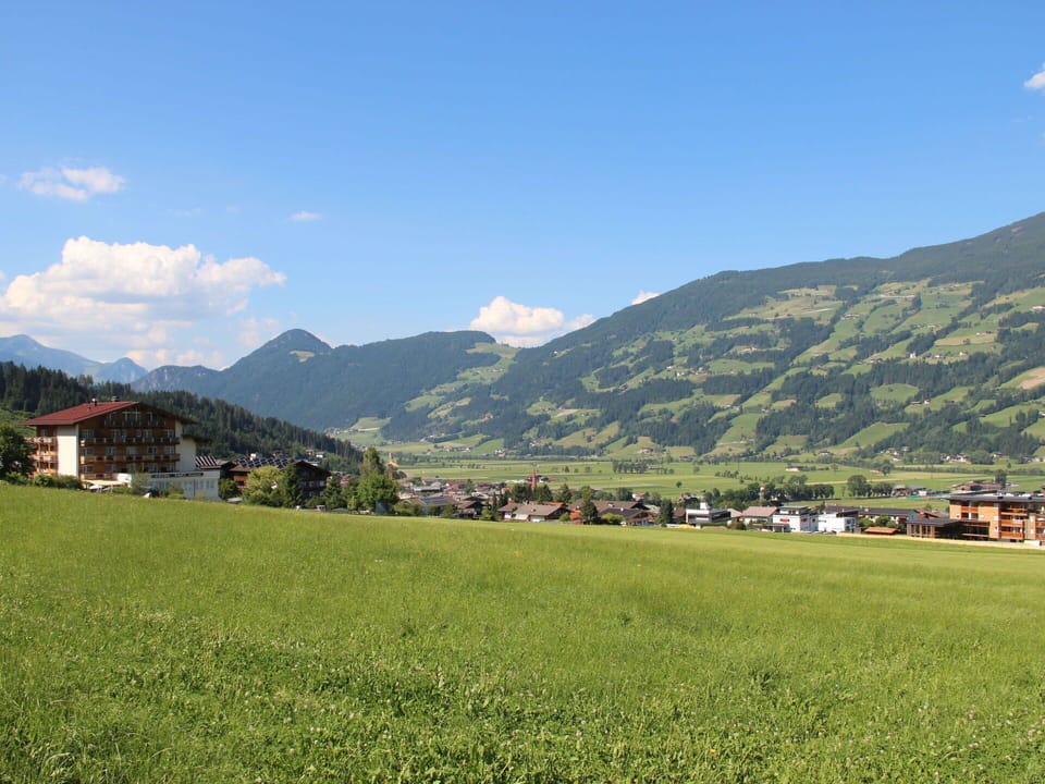 Sky, Mountain, Plant, Cloud, Ecoregion, Natural Landscape, Natural Environment, Highland, Vegetation, Land Lot