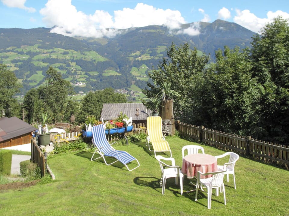 Hill Station, Property, Mountain Range, Mountain, Grass, Alps, Tree, House, Cottage, Leisure