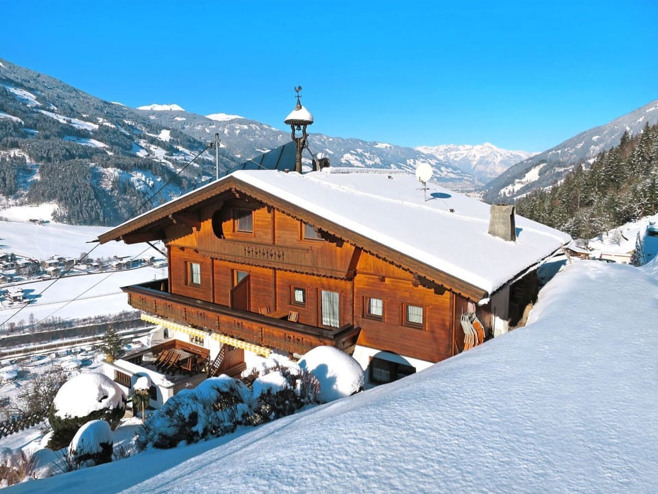 Snow, Winter, Mountain, Mountainous Landforms, Mountain Range, Property, Hill Station, Alps, Mountain Village, Roof