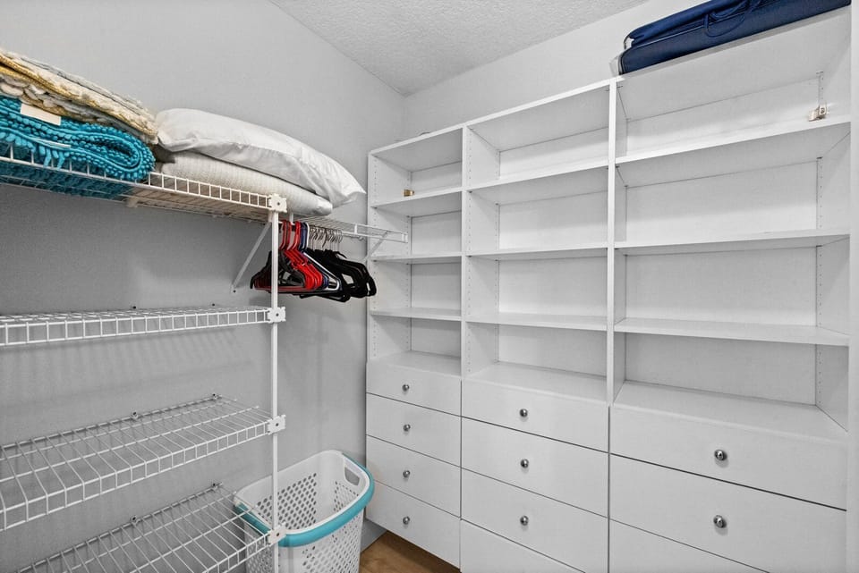 The Tides 266 2nd Bedroom Walk In Closet
