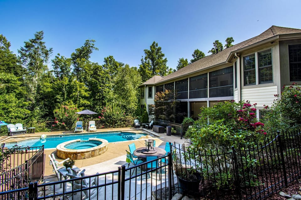 Pool area