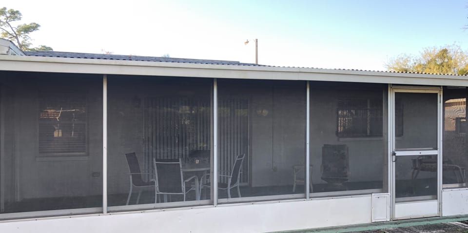 Screen porch