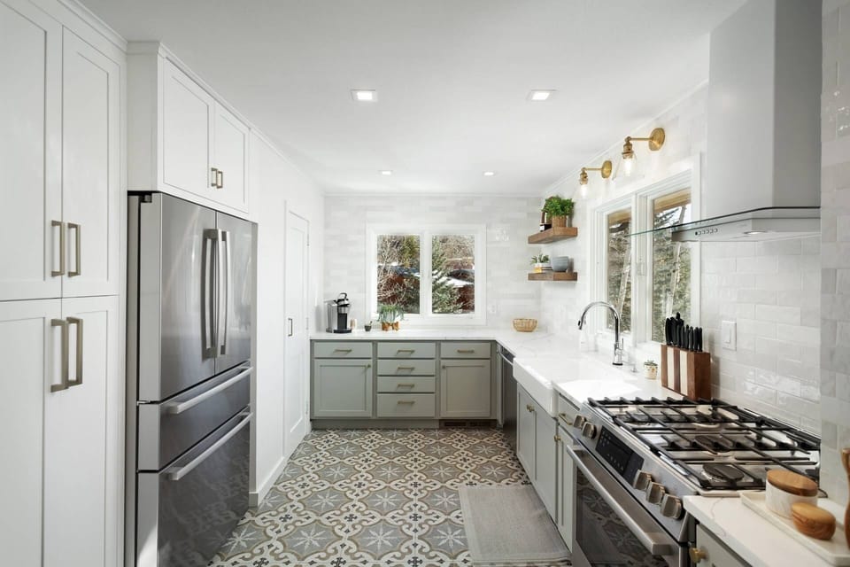 Enjoy cooking in this beautifully upgraded kitchen with ample storage and stocked with all your cooking needs!