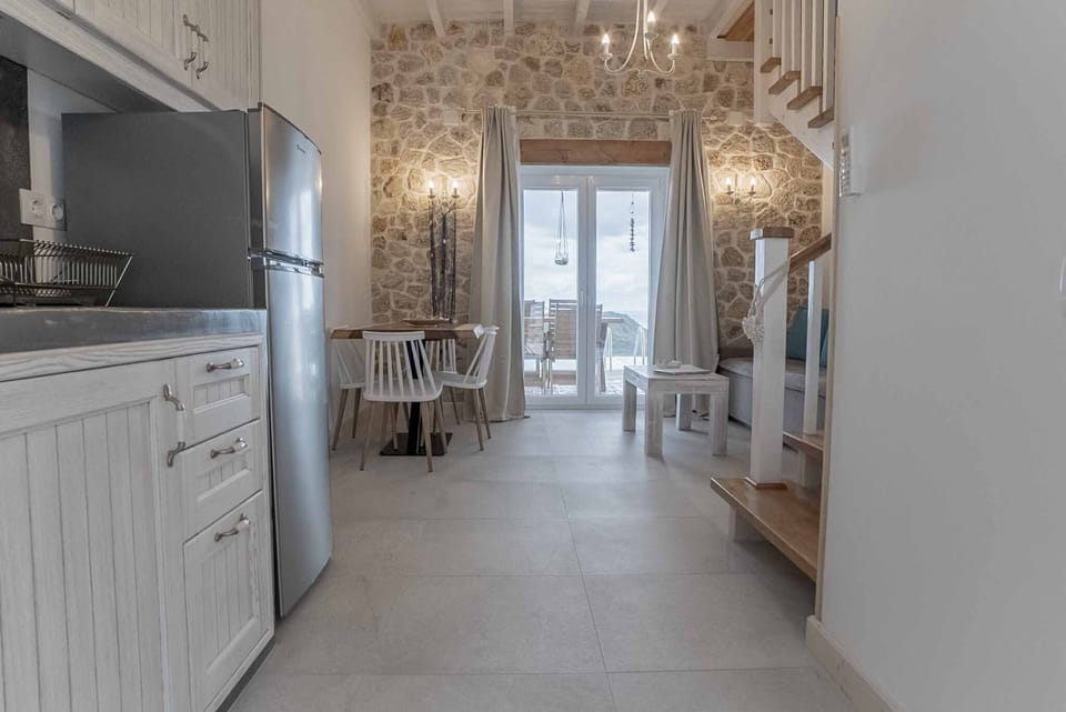 Bella Vista Luxury Maisonette -kitchen